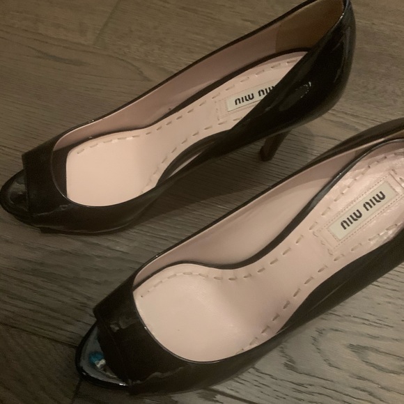 Gorgeous Miu Miu peep toe shoes - Picture 2 of 4